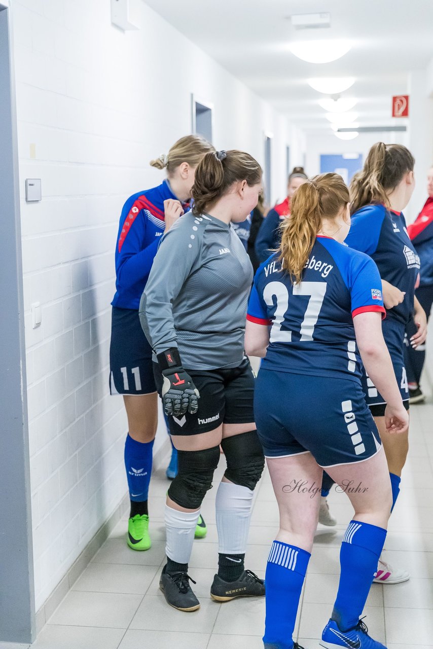 Bild 65 - F Loewinnen Hallen Cup